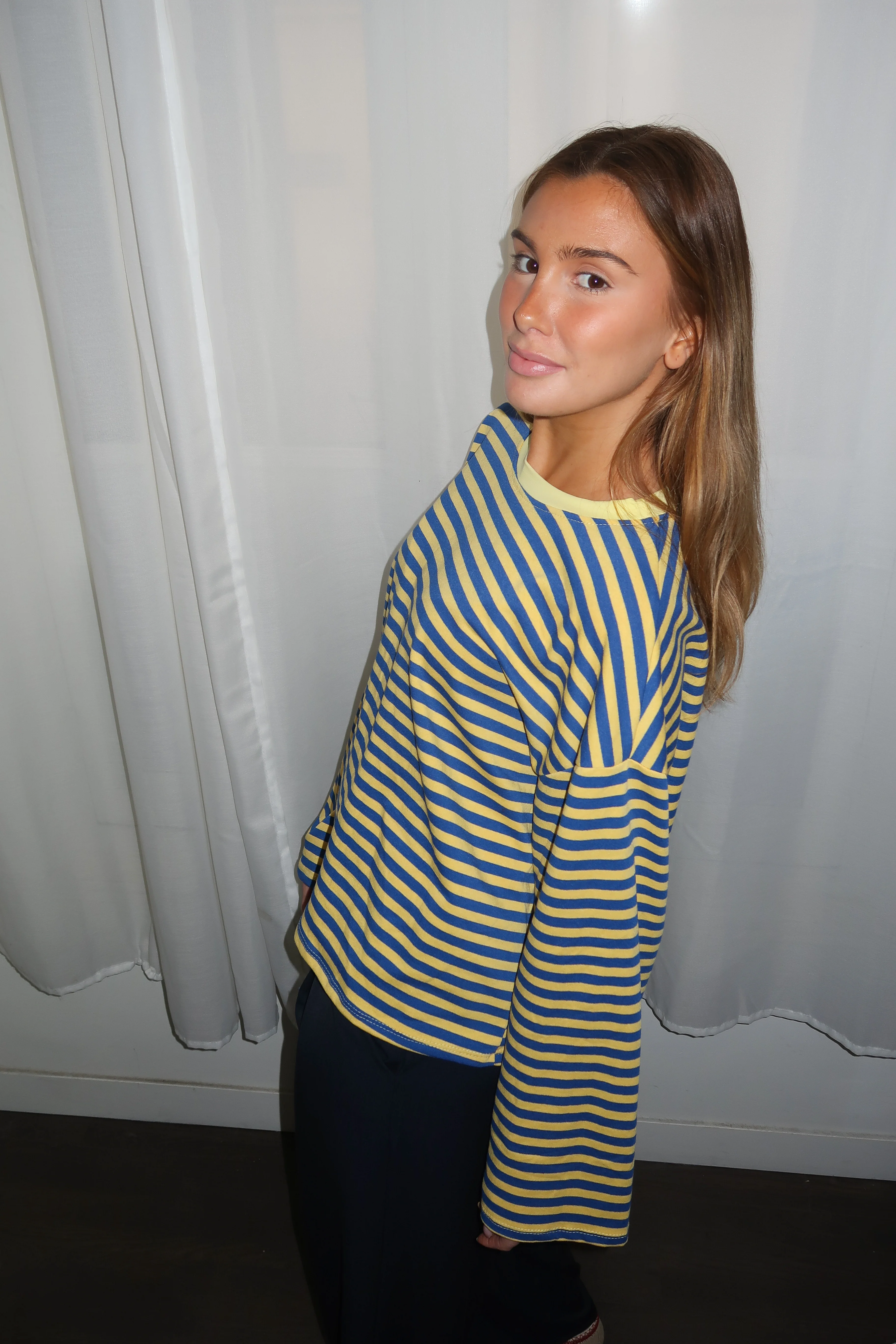 Tee-shirt Océane jaune et bleu roi - Image 4
